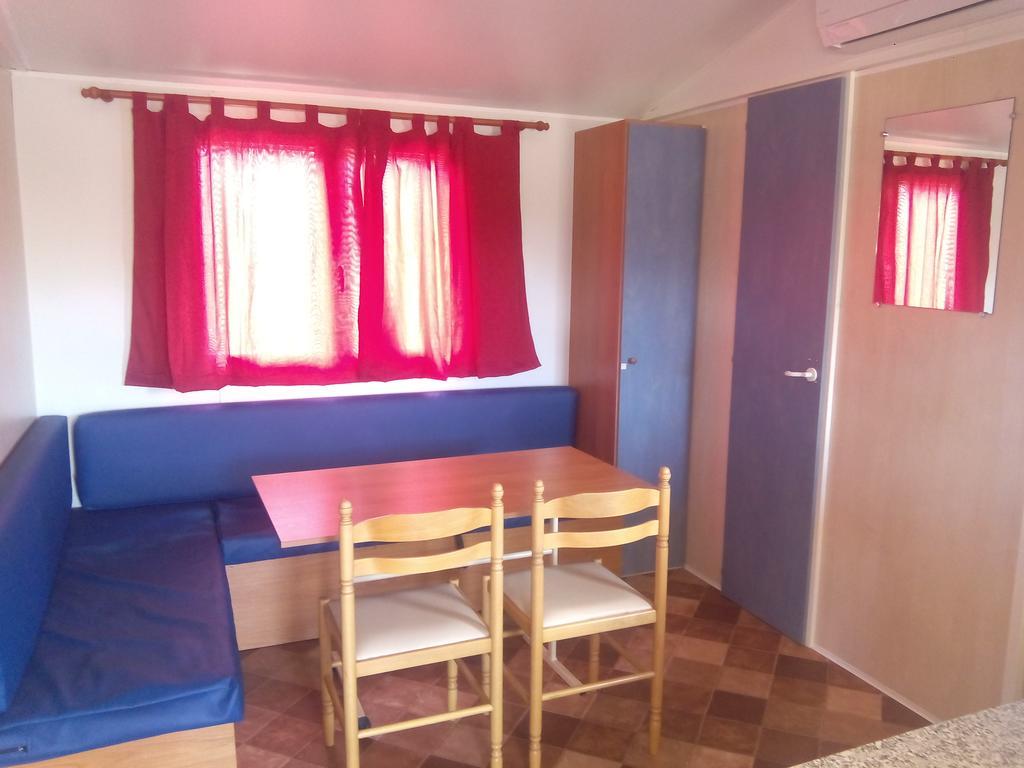 Càmping Terra Alta Bot Bagian luar foto